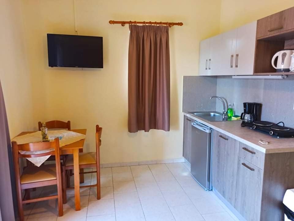 Hotel Mary Platanias  Bagian luar foto